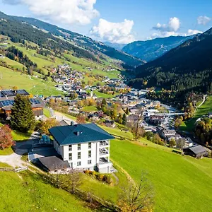Eberharthof Apartment Saalbach-Hinterglemm