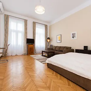 Bed & Breakfast Rosa Linde - Comfort, Vienna